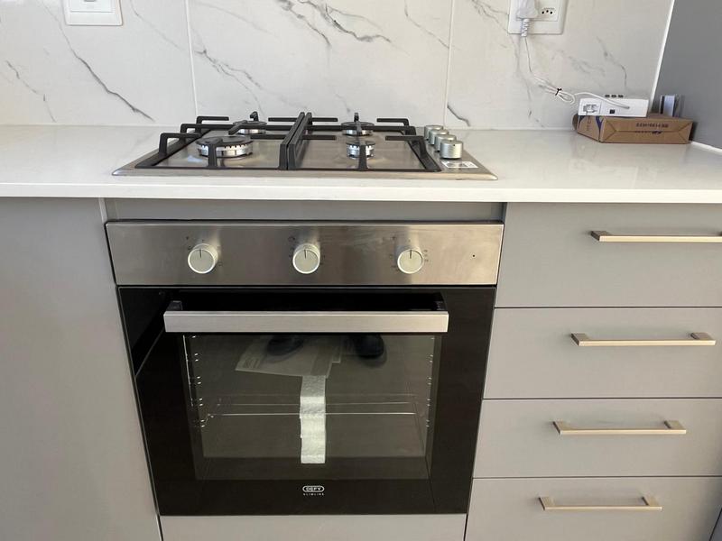 To Let 1 Bedroom Property for Rent in Sunningdale Western Cape